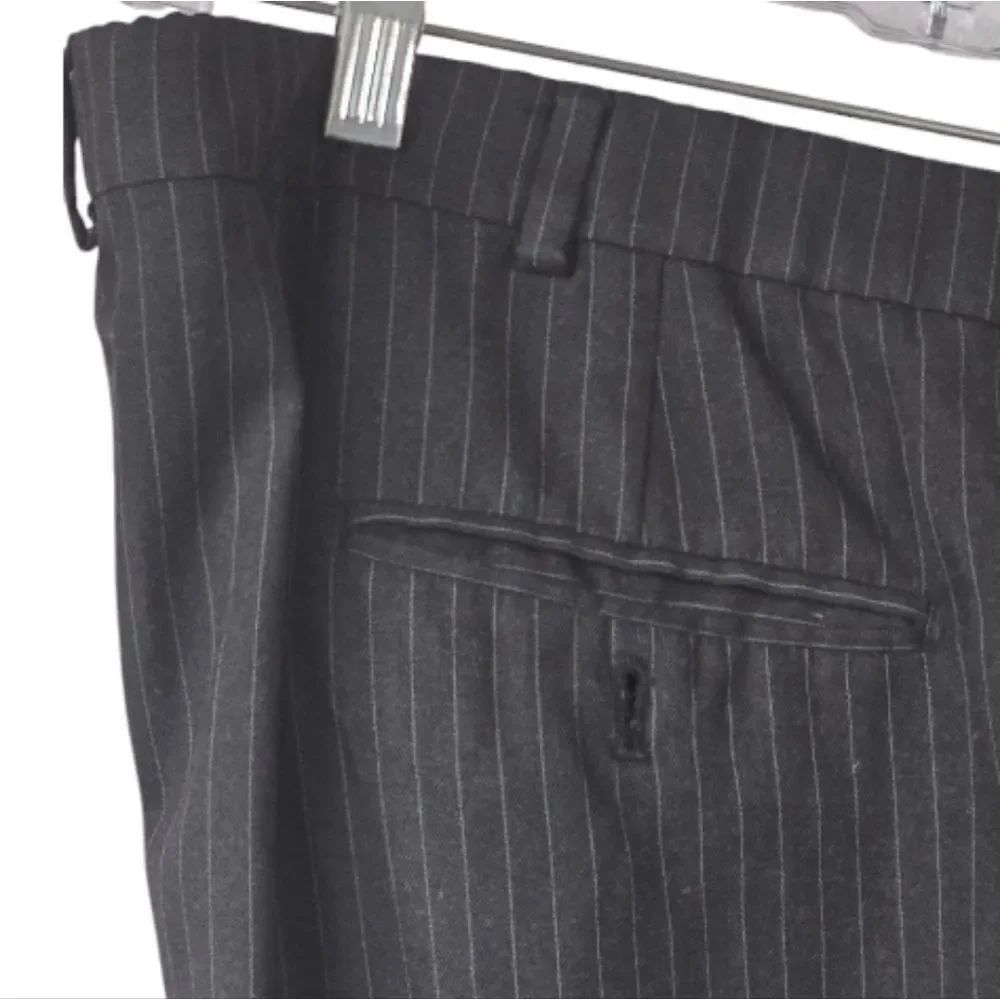 Haggar Men's 38x29 Black Pinstripe Classic Pleated Front Dress Pant Cuff No Iron - Picture 14 of 15